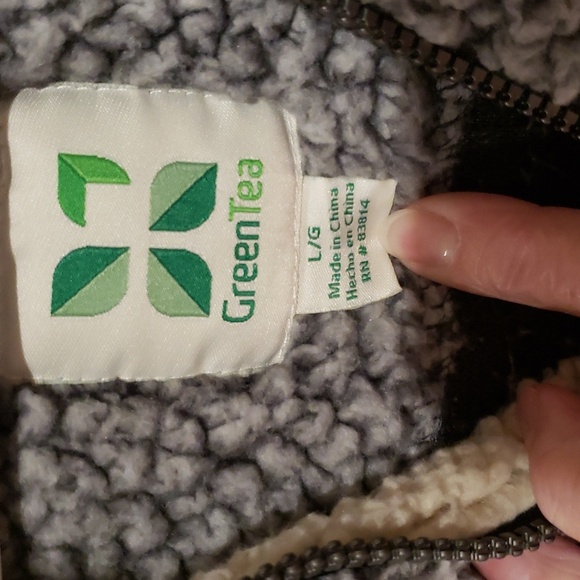 Women's large pullover - Picture 2 of 3